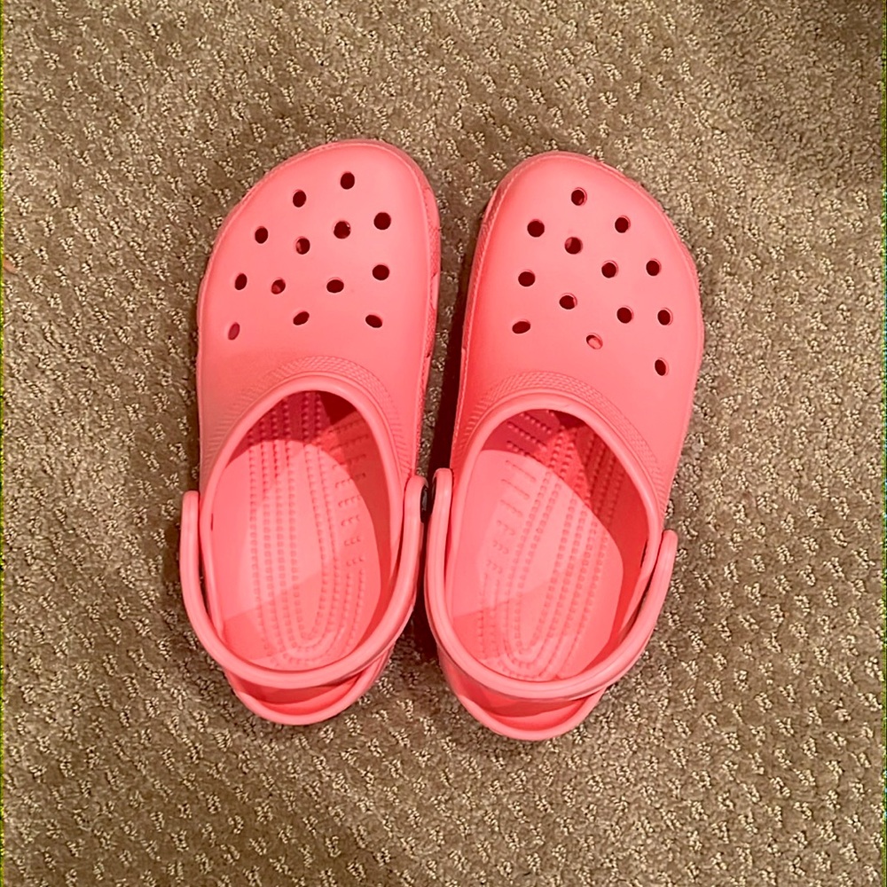 Pink Crocs M6/W8